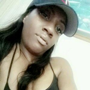 Meet your Posher, Charlesa